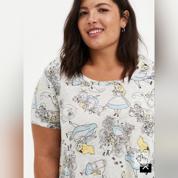 TORRID DISNEY Alice In Wonderland Handkerchief Hem Top! - Picture 6 of 11